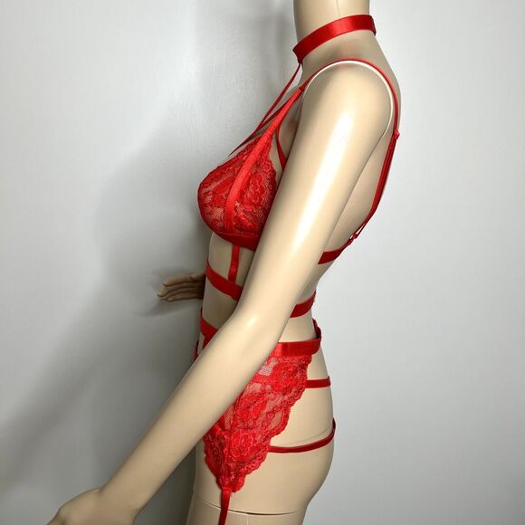Red Lace Strappy Bralette Garter Panties Lingerie Set - Picture 2 of 10